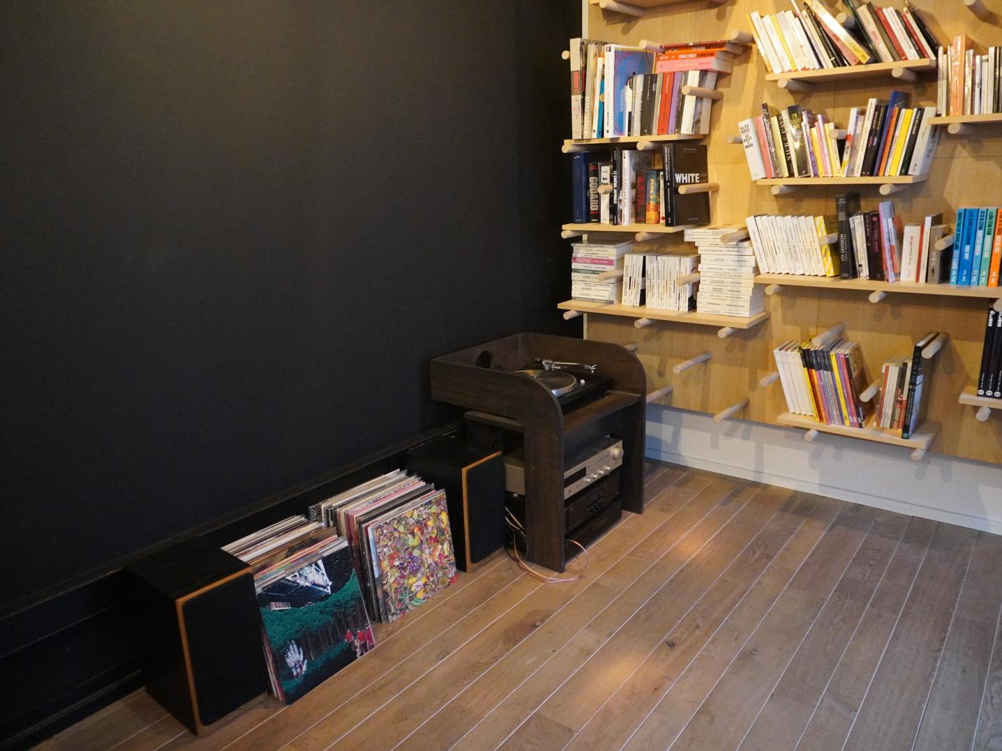 Record player, vinyls and library at Le Vecteur, Charleroi