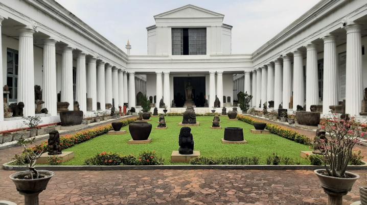 View of the courtyard of Building A of the National Museum of Indonesia